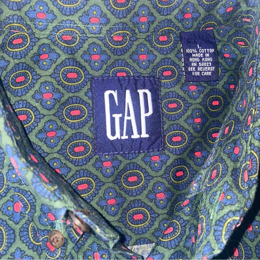 Vintage Gap Geometric Pattern Print Button Down S… - image 2